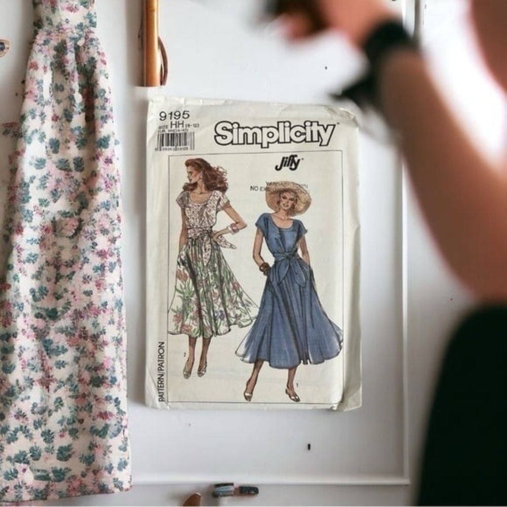 Vintage Simplicity 9195 Sewing Pattern Jiffy Dress Size 6-12 Complete